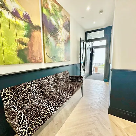 The Seaview Lookout - With Free Parking Apartment Scarborough Exterior photo