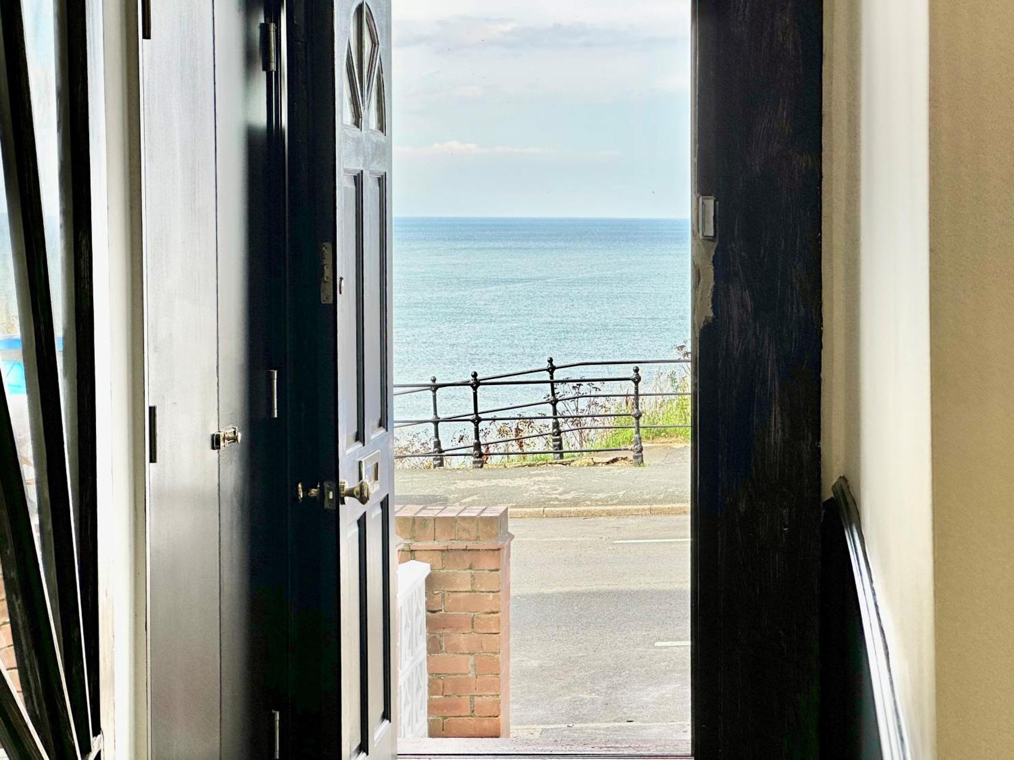 The Seaview Lookout - With Free Parking *